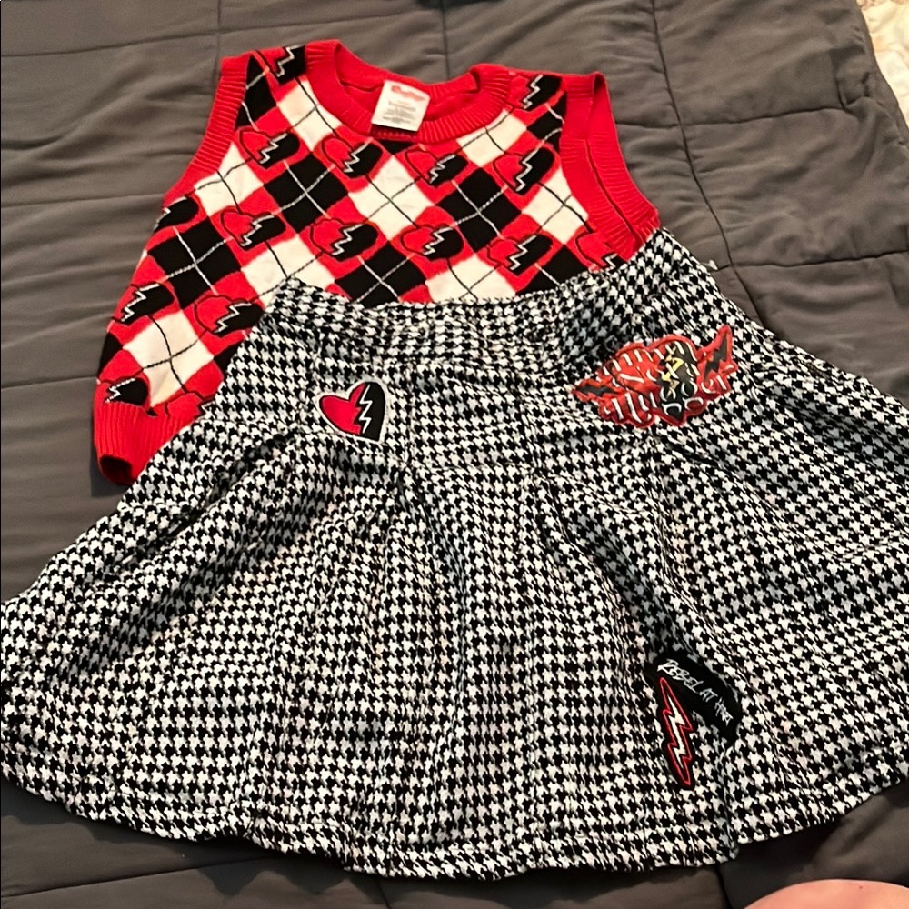 Descendants Rise of Red - Argyle Sweater Vest with Houndstooth Skirt
